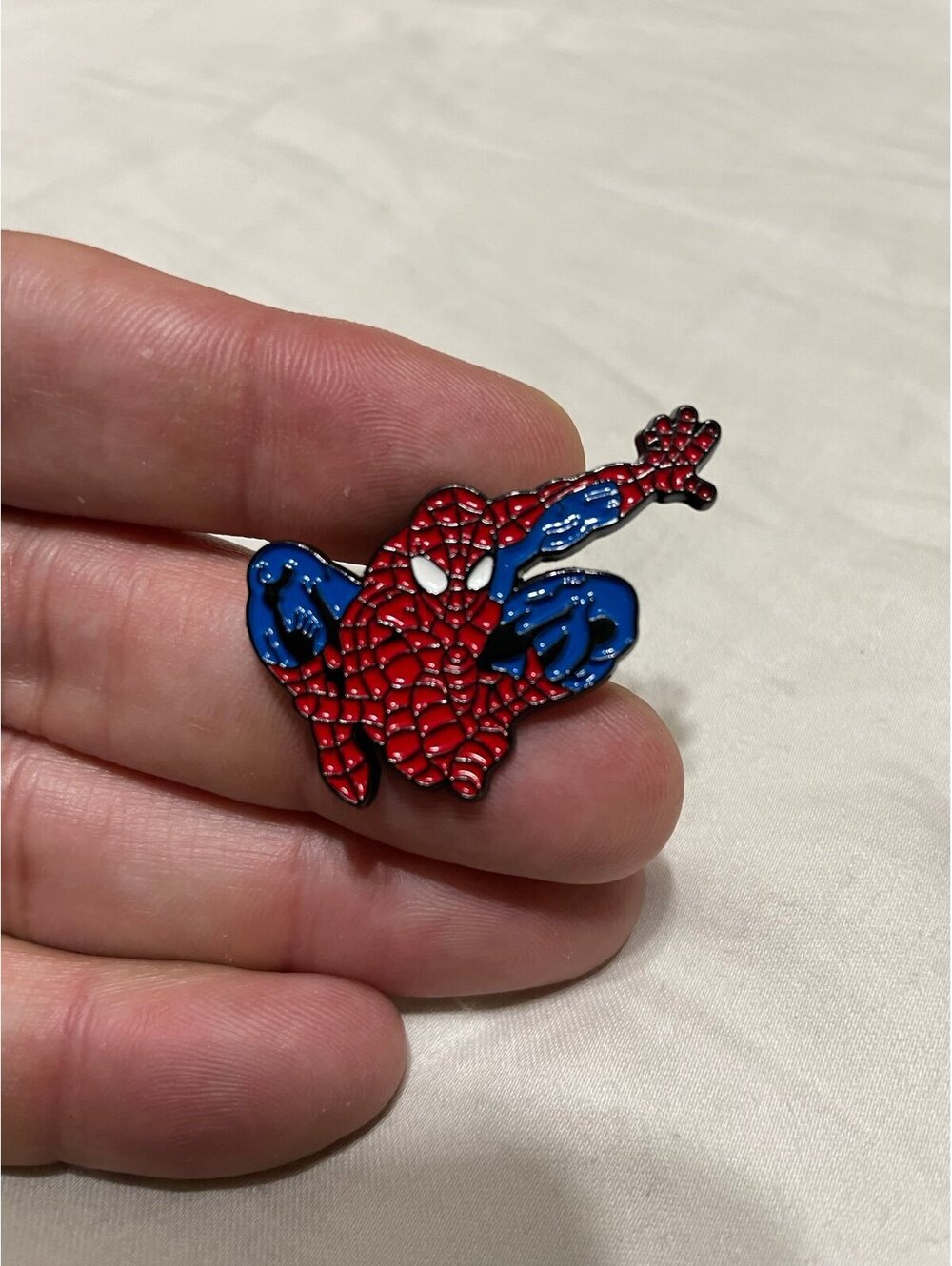 Spiderman enamel pin brooch anime swing